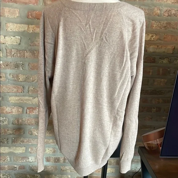 Garnet Hill Women's Beige Cashmere Sweater - L - Picture 5 of 7